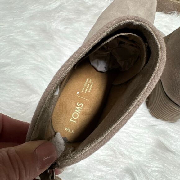 Toms Boots Womens 9.5 Lacy Ankle Bootie Beige Suede Side Zip Block Heels Casual - Picture 7 of 8